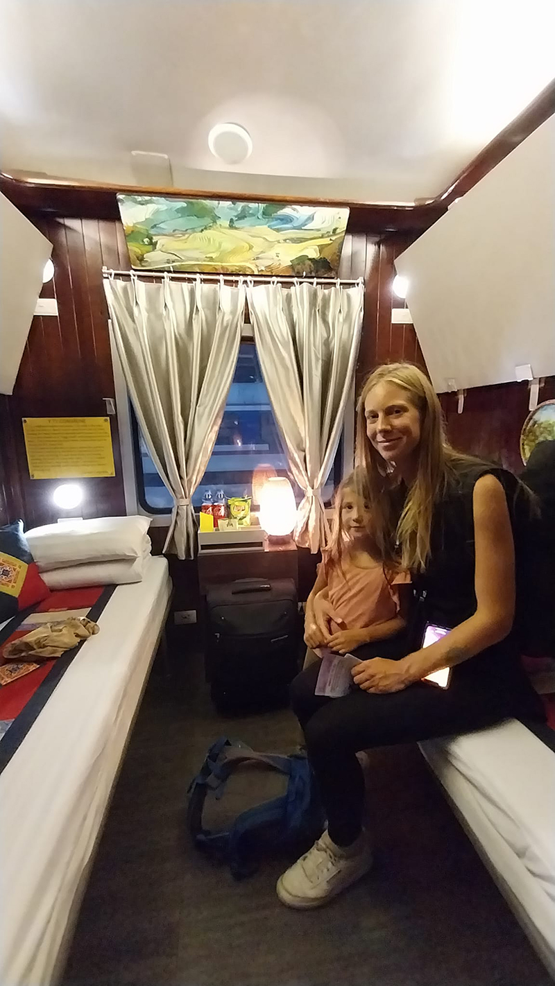 Tàu Livitrans Express tàu 2 sao đi Sapa giá rẻ VSV Travel Vé xe